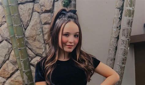 Larissa Manoela tem fotos íntimas vazadas na internet atriz tem 18 anos