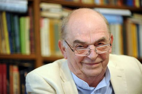 Gyula bodrogi (born 15 april 1934) is a hungarian television and film actor. MMA életműdíjas Bodrogi Gyula - kultúra.hu