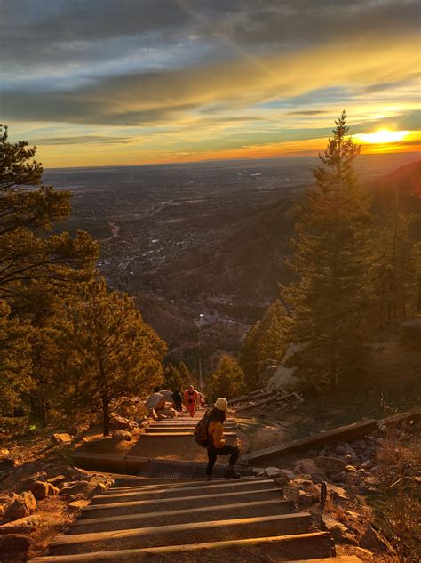 Catching That Sunrise At The Manitou Incline In Colorado Springs 2740 Steps One Way Hiking