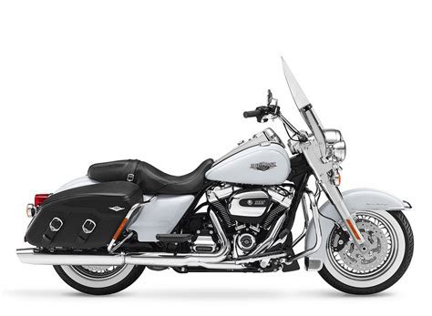 Light and lean, they provide nimble but powerful city riding, but with the same style you'd demand from any. New Harley-Davidson engines and refreshed 2017 models ...
