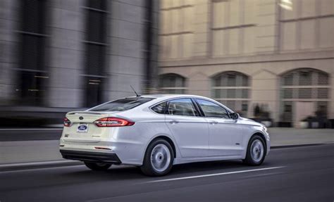 2019 Ford Fusion Energi Review