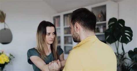 ¿puedo Demandar A Mi Esposo Por Correrme De Mi Casa