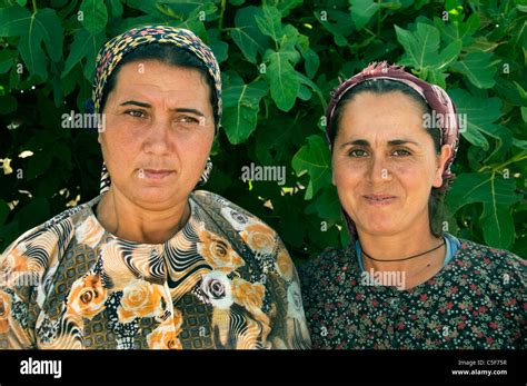 Turkish Farming Peasants Hi Res Stock Photography And Images Alamy