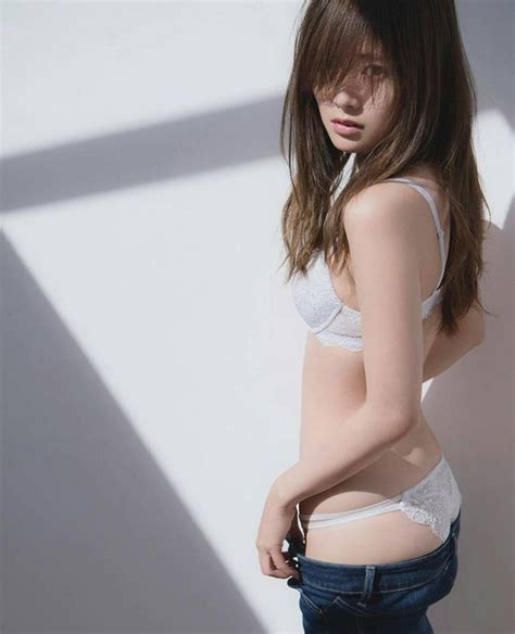 白石麻衣の水着画像70枚【セクシーな下着姿や入浴姿も公開！】 水着画像のまとめサイト「mizugazo（ミズガゾ）」