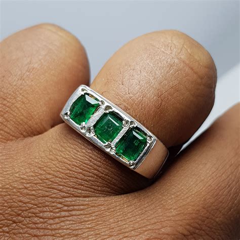 Https://tommynaija.com/wedding/emerald Male Wedding Ring