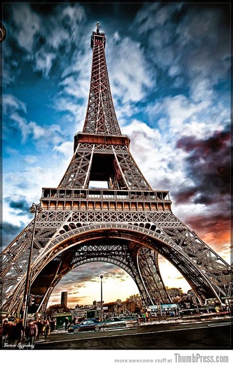 Símbolo de paris, la torre eiffel se inauguró el 31 de marzo de 1889 en el marco de la feria mundial de la exposición universal para conmemorar el centenario de la 8. 50 Pictures Capturing the Beauty of Eiffel Tower from ...