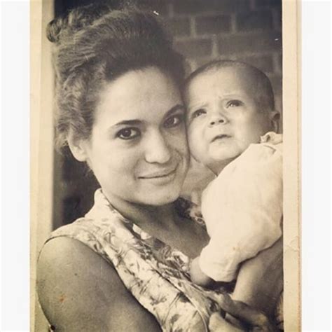 Susana vieira vive affair com jovem de sp, diz jornal. Susana Vieira mostra foto antiga com o filho: "fazendo ...
