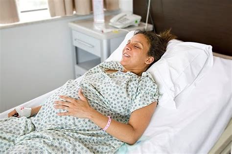 Defne joy foster'ın ölüm nedeni, adli tıp raporuna göre astım hastalığını tetikleyen ilaçlar olarak belirtildi. defne joy foster - sayfa 38 - uludağ sözlük