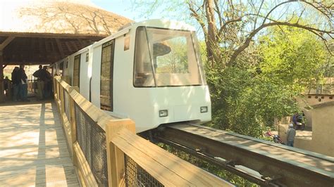 Dallas Zoos Monorail Returns To Service