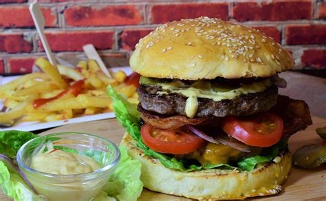 Cinco Formas De Comer Hamburguesas Que Le Ayudarán A Perder Peso