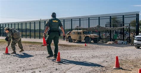 Texas Despliega A La Guardia Nacional En La Frontera Y Cientos De