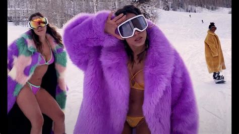Anitta Brings The Heat To Colorado While Skiing In A Bikini For Loco Music Video Youtube