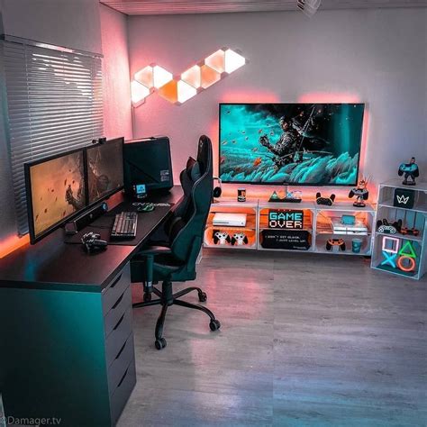 Chambre Gaming In 2021 Small Game Rooms Room Setup Gamer Room