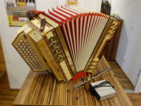 Zupan 48 15 GCFB Ahorn web - Alpengold Harmonika
