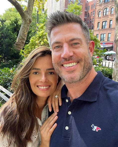 Bachelor Host Jesse Palmer And Wife Emely Fardo Expecting First Baby