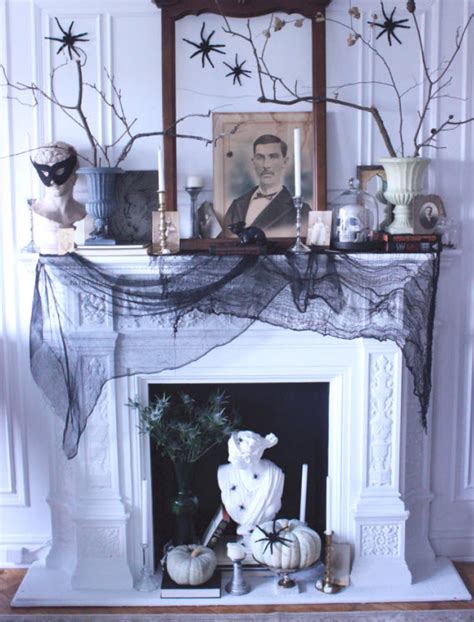 Black and white fireplace decor. 31 Ideas For Stylish Black & White Halloween Decorations