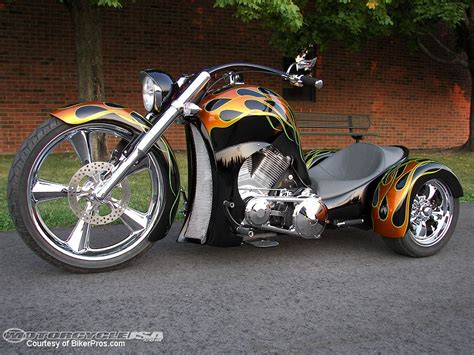 Gogocycles appreciates your interest in the three wheel motorcycle for sale as well your making comments or sharing any information that you have on it to make the biker community aware of any. 2017 Vanderhall Venice Three-Wheeler Roadster Review ...