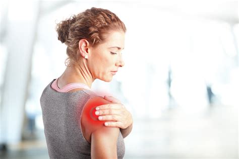 La rééducation de l'épaule est fine et très exigeante ; Arthrose de l'épaule : un exercice pour calmer les douleurs