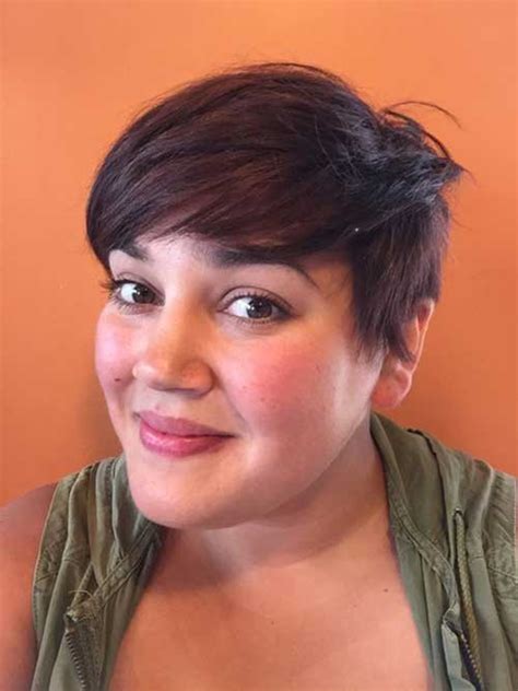 pretty short haircuts for chubby round face the