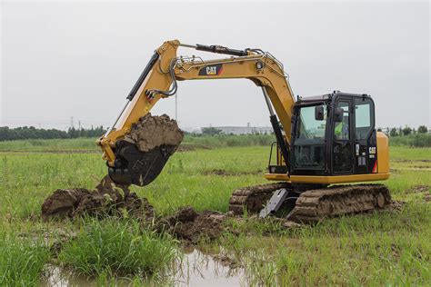 Quality „ the durable hoods and frame and the compact radius design of the. Caterpillar 30700 Specifications & Technical Data (2015 ...