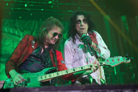 Alice Cooper And Kiss Ask Fans To Contribute To New Videos The Laser