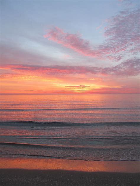 For every tourist to find his or hers perfect beach for their earned vacation. Valencia, Valencia, Spain - Spanish beach sunset #beach # ...