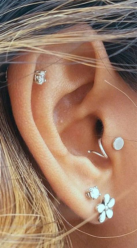 Steal These 30 Ear Piercing Ideas Tragus Earrings Silver Body Jewellery Earings Piercings