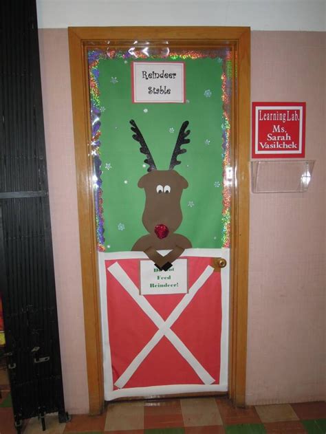 11 Awesome Christmas Door Decoration Ideas For Every Home Awesome 11