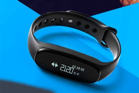 Please keep following our website and facebook to learn latest news: Xiaomi Mi Band 3: pantalla OLED táctil como principal novedad