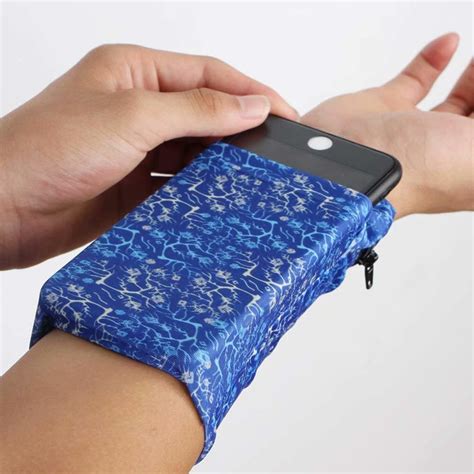 Wrist Bag Wrist Cell Phone Holder And Wallet Perfect For Sports