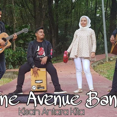 Kisah kita yang telah kita bina bersama. Lirik Lagu Kisah Antara Kita - One Avenue Band (OAB ...