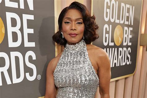 Angela Bassett Didn T Have Any Qualms About Attending Golden Globes