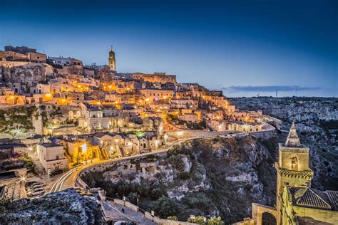 This Famous Italian Town Doesnt Want You To Visit