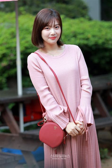 See more ideas about red velvet joy, red velvet, sooyoung. 5 Hair Styles Red Velvet Joy Went Through During 2017 ...