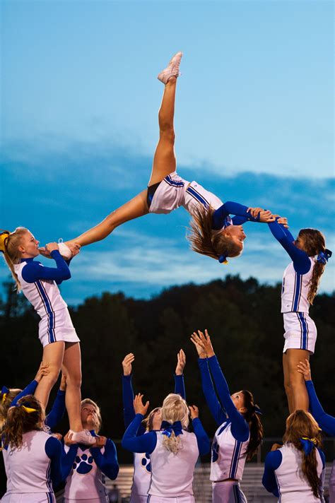 M S Tama Os Dsc Flickr Intercambio De Fotos Cheerleading Stunt Cheer Routines