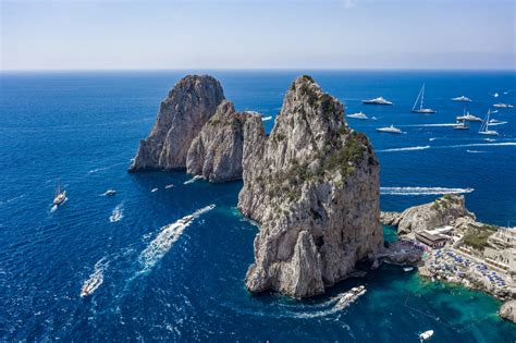 Lo Mejor De Capri En 2 Horas Tour En Barco De La Isla