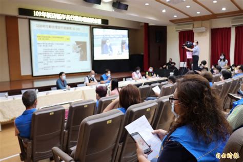 國內外疫情升溫 蘇揆召集會議4點裁示 因應國內外疫情 … 閱讀全文… 永平國小校慶喊停 侯友宜：防疫優先. 侯友宜行動治理視訊座談 新店里長力爭安坑輕軌增設機廠站 - 生活 - 自由時報電子報