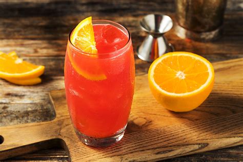 Alabama Slammer Recipe | Wine Enthusiast