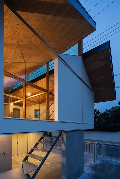 Split Roof By Masahiro Miyake Ym Design Office Architizer