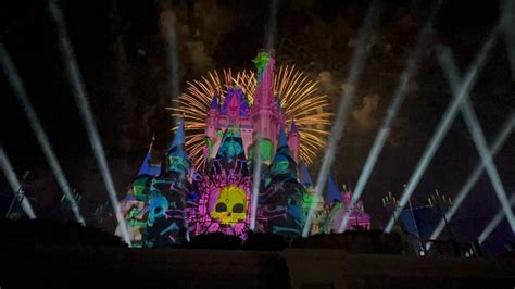 Video Disneys Not So Spooky Spectacular Fireworks At Mickeys Not So