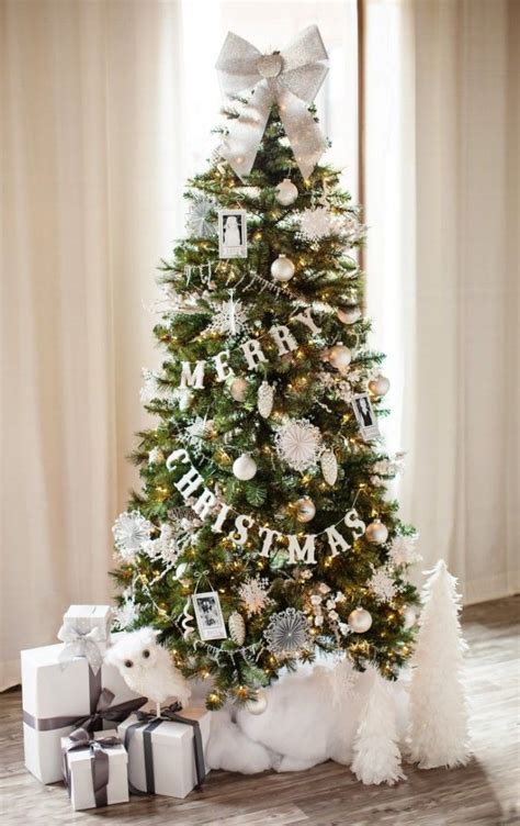 10 Christmas Tree Decorating Ideas Dream Book Design Christmas Tree