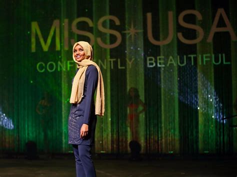 Halima Aden Somali American Teenager Is First Contestant To Wear Hijab Burkini In Miss