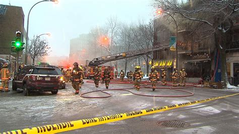 Check spelling or type a new query. Les pompiers reviennent arroser un bâtiment incendié ...