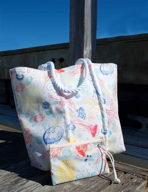 Sea Bags Multicolor Marine Life Tote The Detail And Variety Of Hues On