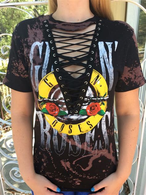 Camisa Guns N` Roses Feminina - Importada (leia O Anúncio) - R$ 100,00