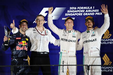 2016 singapore grand prix f1 race results winner and report
