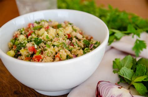 Tabule De Quinoa Salada Fresca Com Quinoa E Vegetais Ariana Pazzini