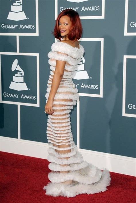 Rihianna Grammys 2011 Red Carpet Fashion Red Carpet Gowns Rihanna