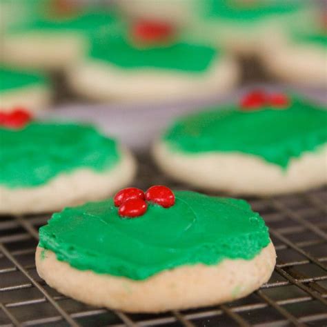 Recipes taken from the pioneer woman's blog, books, and the food network. Christmas Cake Cookies | Recipe | Cookie recipes, Cake ...