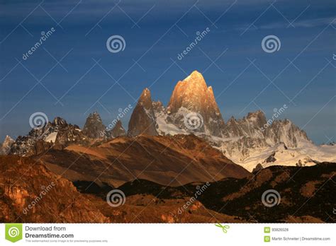 Mountainline De Fitz Roy E De Cerro Torre No Nascer Do Sol Patagonia